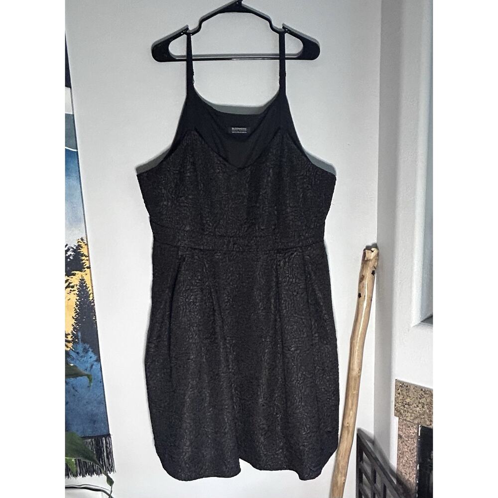 BloomChic Skater Dress Black Textured Rose Sleeveless Pockets Cocktail Sz 22 - Picture 2 of 11